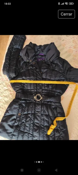 Chaqueta azul acolchada con cinturón marca MEXX