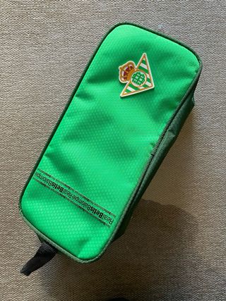 Neceser y porta botas Real Betis