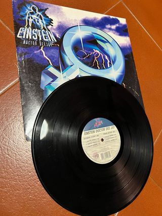 Einstein Doctor DeeJay Elektro Woman