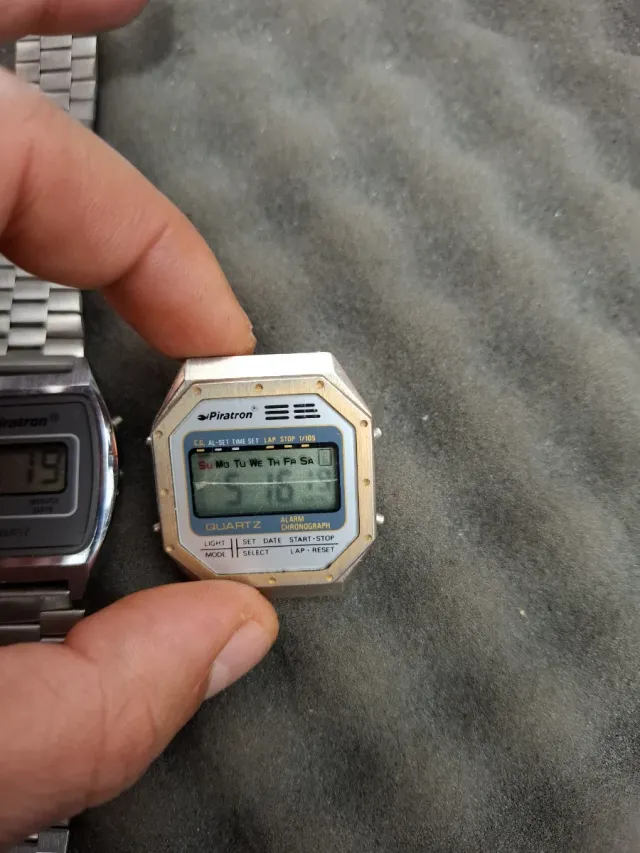 Relojes Piratron Digitales