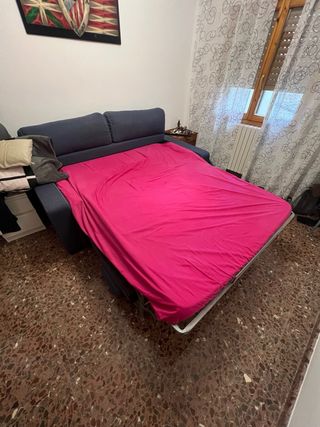 Sofá-cama azul oscuro extensible en ALAGON, ZGZ