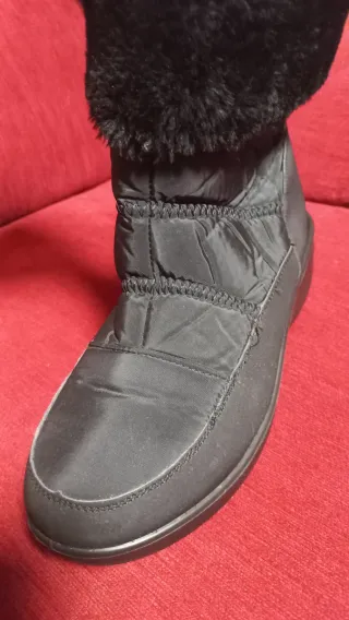 Botas negras con forro de pelo
