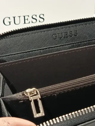 Cartera Guess Negra Piel Sintética