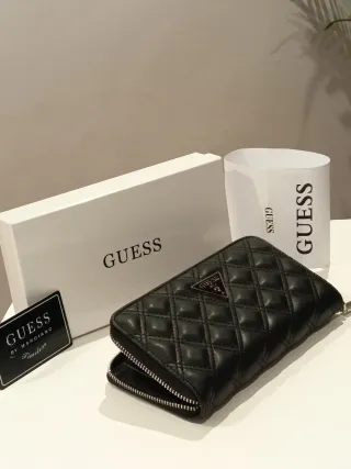 Cartera Guess Negra Piel Sintética