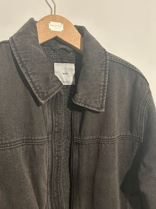 Cazadora Mango forrada color negro lavado