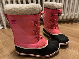 Botas Sorel rosas y negras como nuevas talla 36