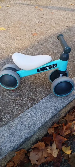 Bicicleta sin pedales Sawyer azul