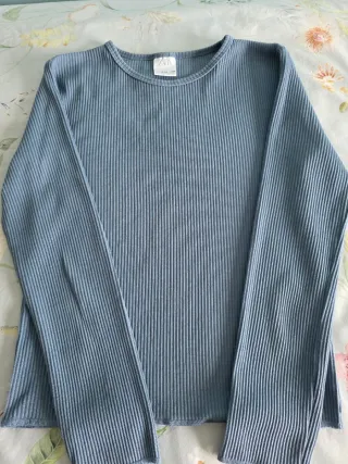 Camiseta niña Zara manga larga azul. Talla 13-14
