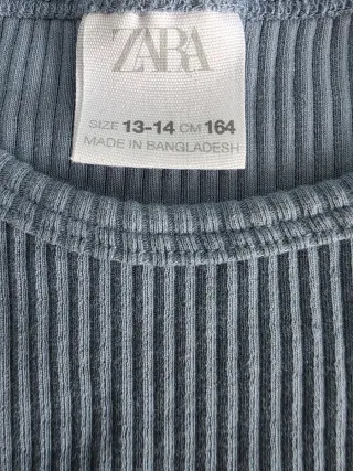Camiseta niña Zara manga larga azul. Talla 13-14