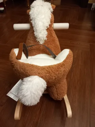 Cavallo a dondolo peluche
