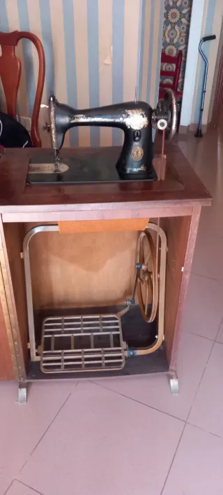 Máquina de coser Singer antigua