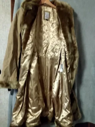 Abrigo ante beige vintage con pelo