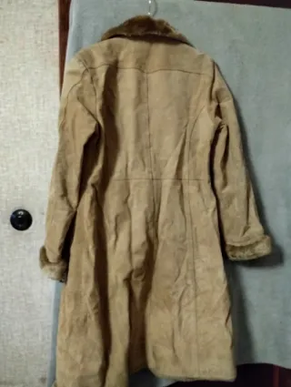 Abrigo ante beige vintage con pelo