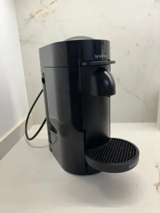 Cafetera Nespresso DeLonghi Negra