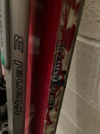 Esquís de travesía rojos 1’70 focas y bolsa