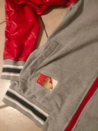 Felpa con cappuccio NY uomo grigia e rossa