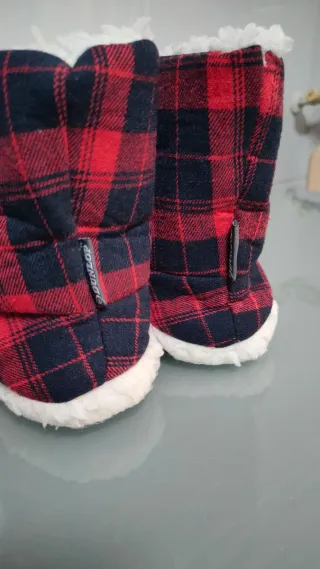 Zapatillas Dunlop a cuadros rojas y negras