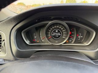 Volvo V40 Cross Country D2 Kinetic 85 kW (115 CV)