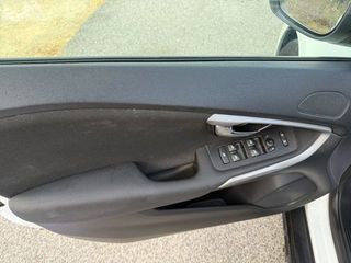 Volvo V40 Cross Country D2 Kinetic 85 kW (115 CV)