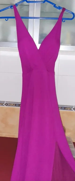 Vestido de fiesta largo con abertura