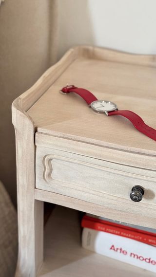 Coppia di comodini in stile Luigi XV restaurati