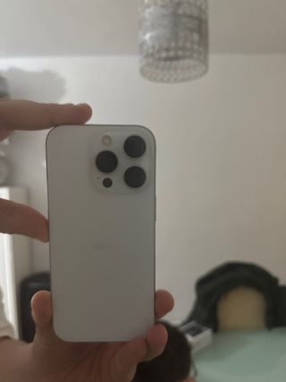 iPhone 16 Pro blanco  Buen Estado al 89 de salud