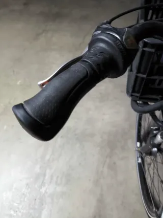 Bicicleta de paseo blanca Lapierre