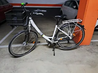 Bicicleta de paseo blanca Lapierre