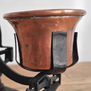 Bilancia antica in ghisa con coppette in rame