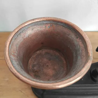 Bilancia antica in ghisa con coppette in rame