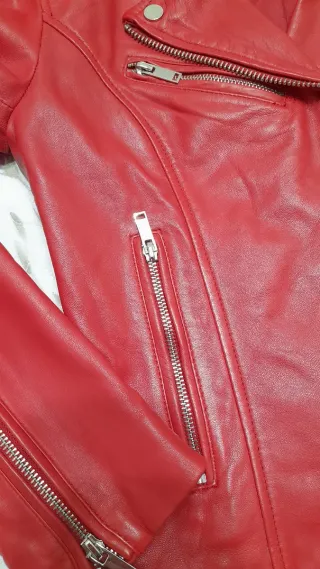 Cazadora Piel Roja Stradivarius