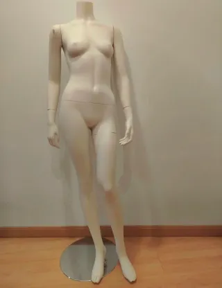 Maniquí femenino cuerpo completo