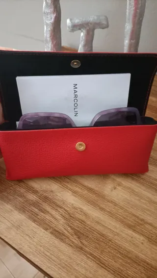 Gafas de sol Guess moradas y marrones