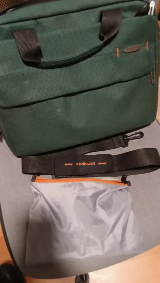 Maletín portátil Samsonite verde