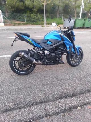 Suzuki GSXS 750 A2