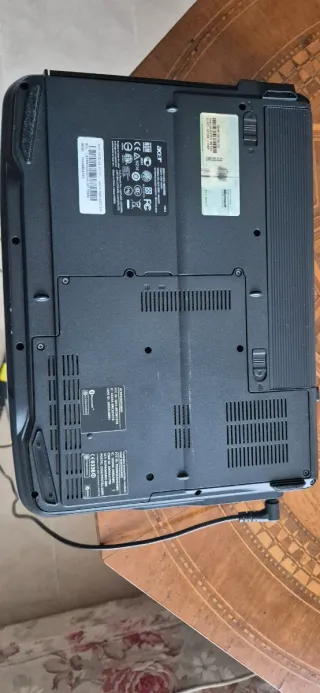 Portátil Acer Negro y Plateado