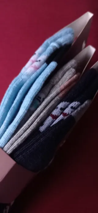 Calcetines chico chica a estrenar consultar precio