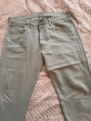 Pantalón Levis Beige talla 40-42