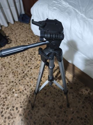 Trípode para videocámara con funda