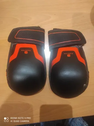 Guanti Domios neri e arancioni