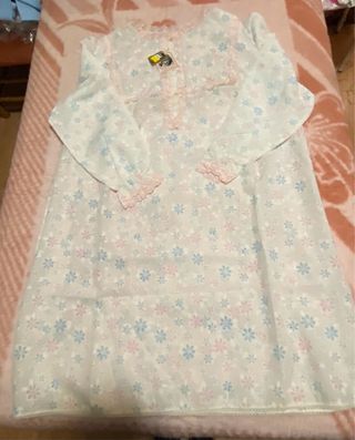 Camisón vintage floral blanco y rosa