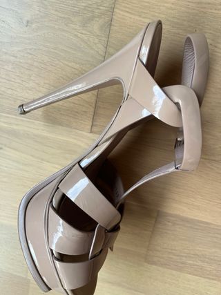 Sandalias Saint Laurent Talla 39 Beige