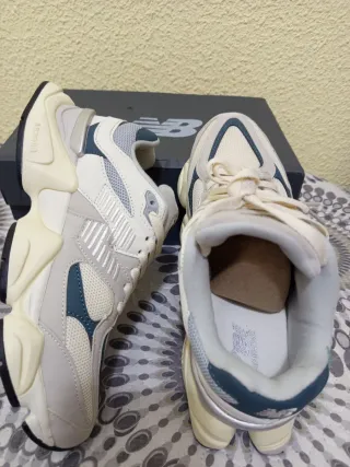 New Balance 9060 Beige/Teal