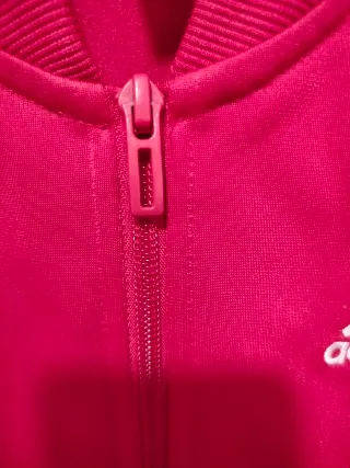 Chaqueta deportiva Adidas roja