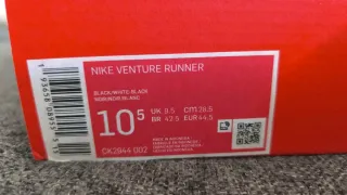 Nike Venture Runner Talla 44.5 Negro Blanco