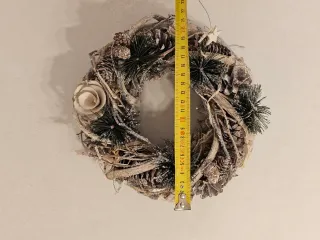 Centrotavola Natalizio Legno e Pigne