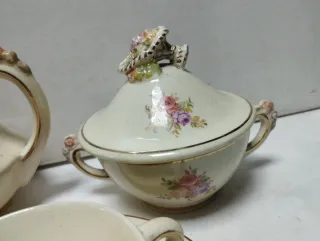 Antiguo juego de café tú y yo, firma Antonio Peyro