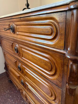 Cajonera antigua madera y mármol