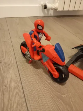 Lanzador Spiderman y Muñeco