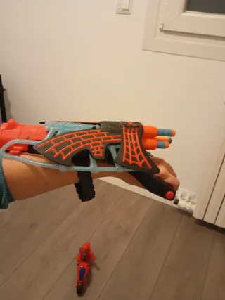 Lanzador Spiderman y Muñeco